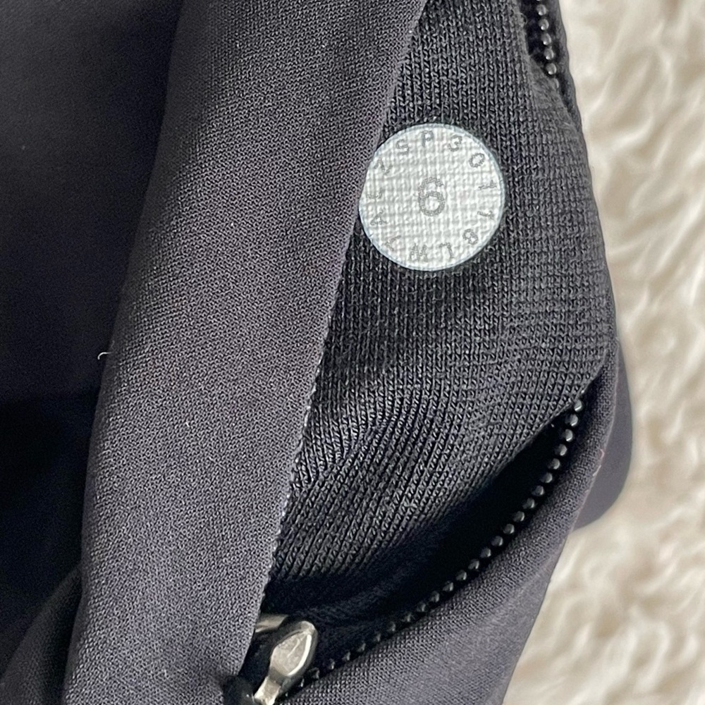 lululemon athletica Black Women's Athletic Shorts Squad Goals Size 6 Layered - Picture 3 of 12